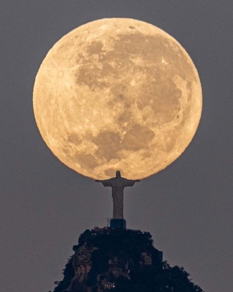 3 years to capture the moon aligns with Christ